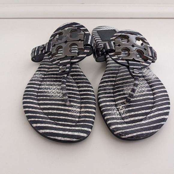 GUC! Tory Burch Miller Sandal In Navy Striped Snake Embossed Leather Size 8 - Picture 2 of 16